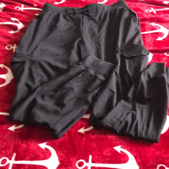 Jaanuu Joggers - Picture 4 of 5